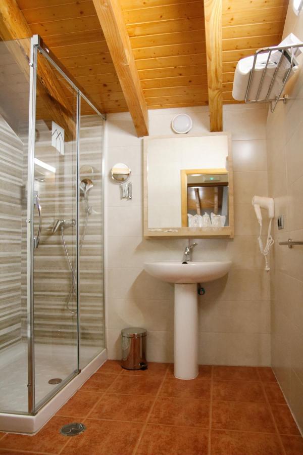 Hotel Rural Las Montanas De Pumar Besullo Екстер'єр фото