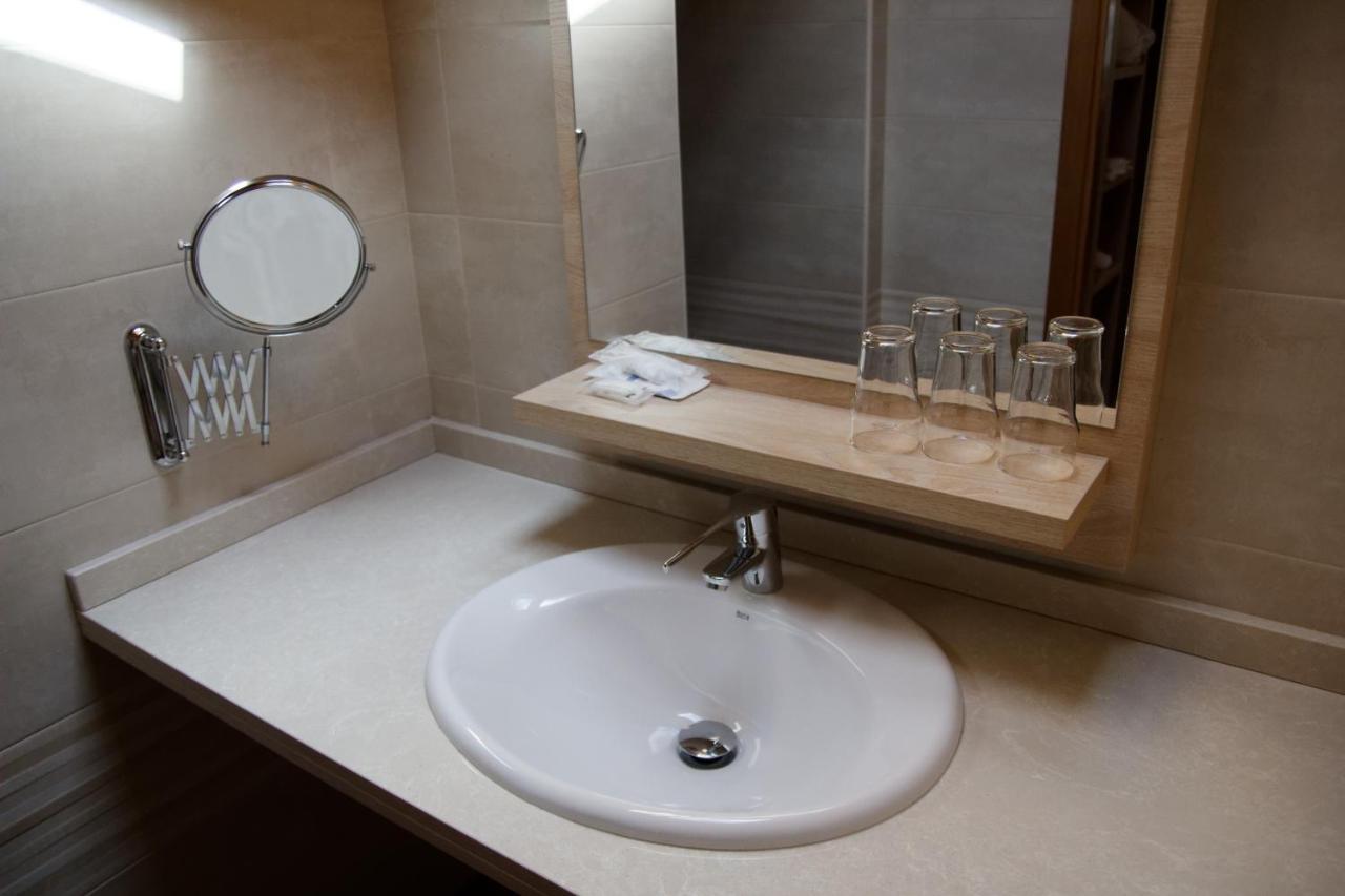 Hotel Rural Las Montanas De Pumar Besullo Екстер'єр фото